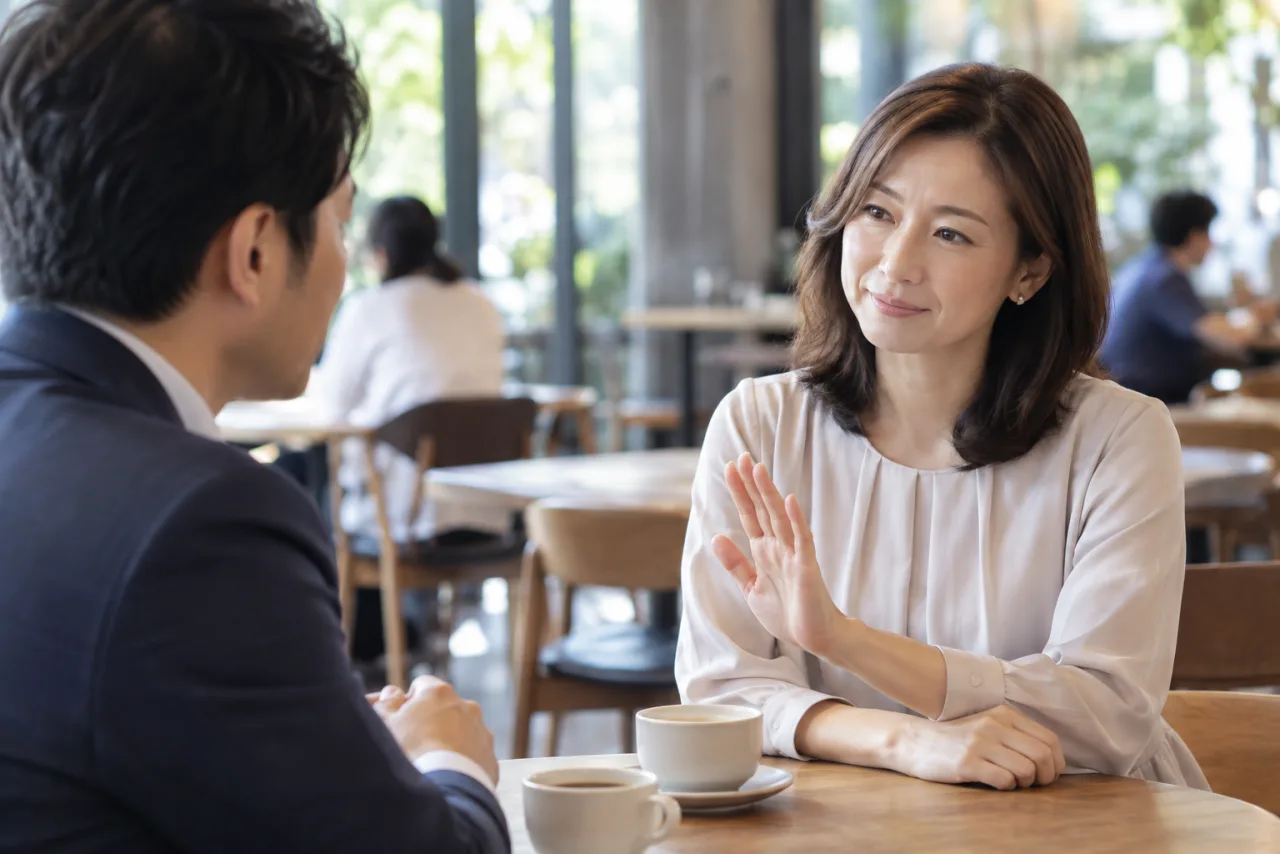 再会の誘いを丁寧に断る女性
