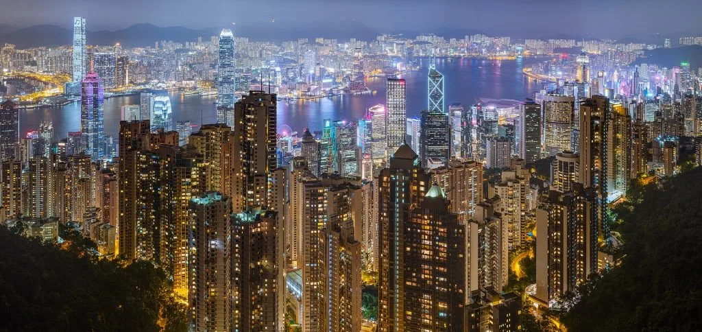 ビクトリアピークから見た香港の夜景とビクトリアハーバー
