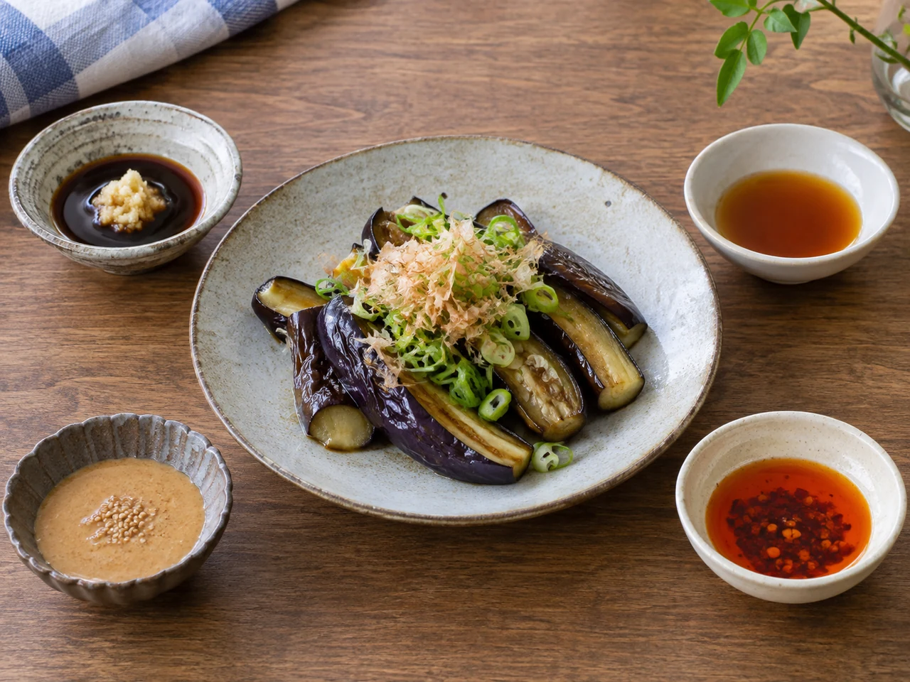 焼きなすとしょうゆ・ごまだれ・辛味など味付けの選択肢のイメージ