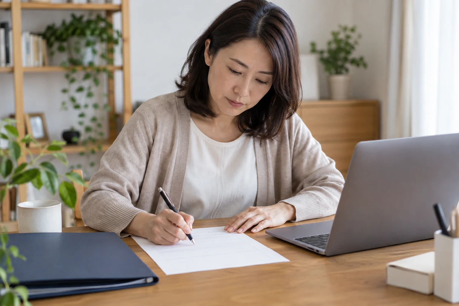 日本人女性が職務経歴書の経験の書き方を見直す