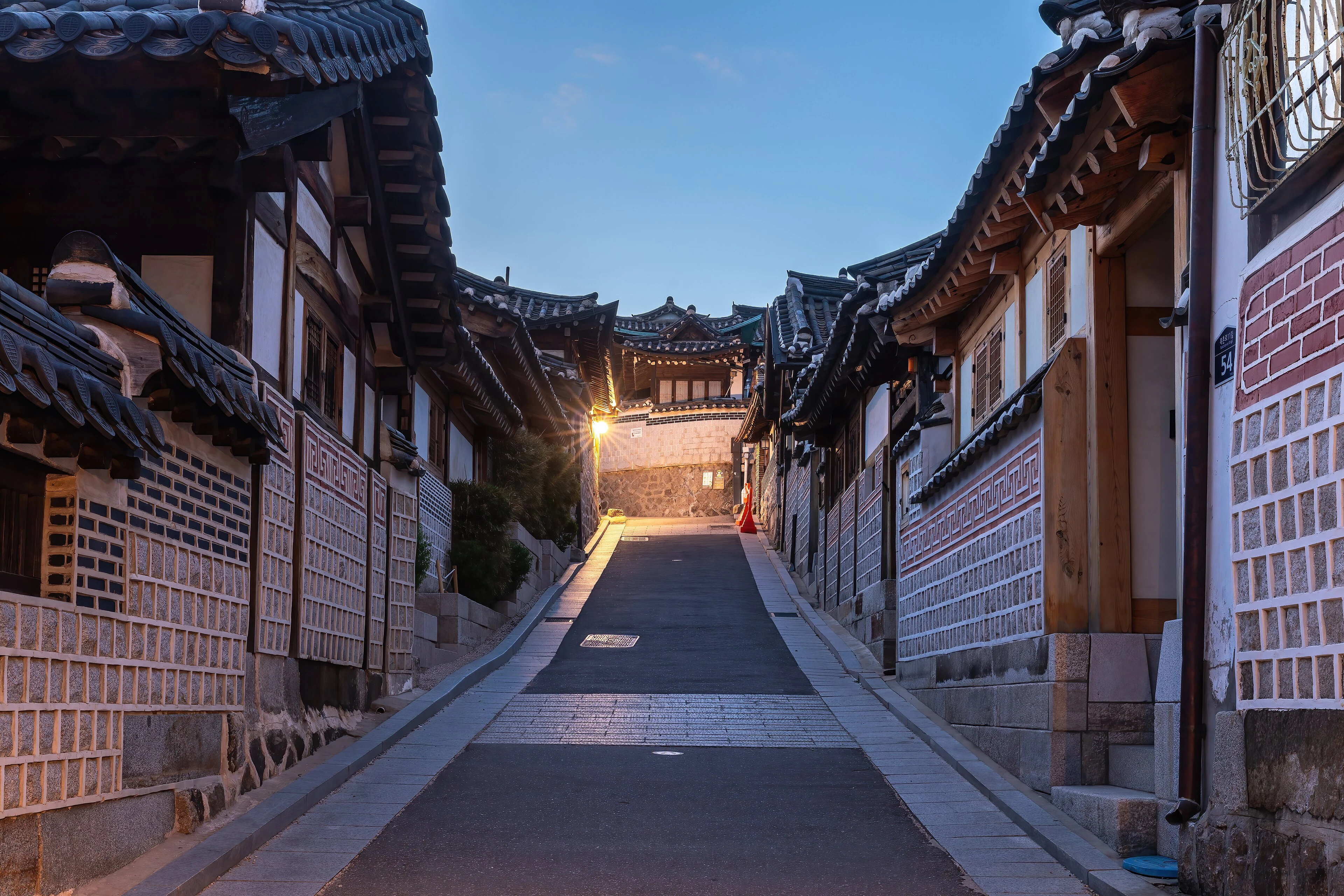 北村韓屋村の街路の実景